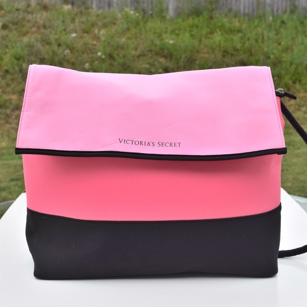 Victoria’s secret picnic bag